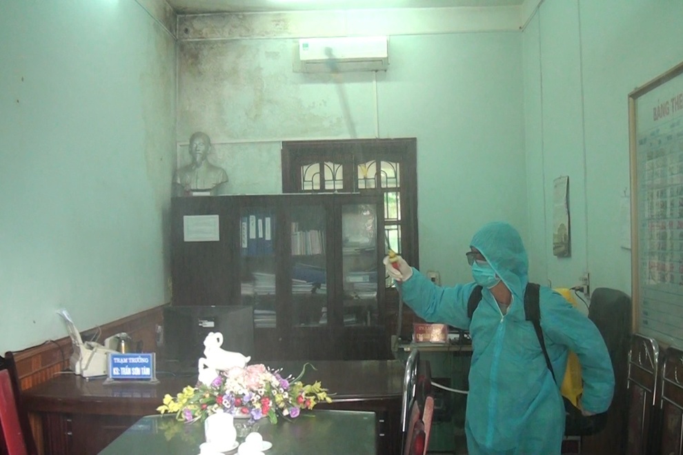 Phát hiện F0 trong đoàn cán bộ Đường sắt Việt Nam tới làm việc tại Lào Cai - 2 Phát hiện F0 trong đoàn cán bộ Đường sắt Việt Nam tới làm việc tại Lào Cai - 2