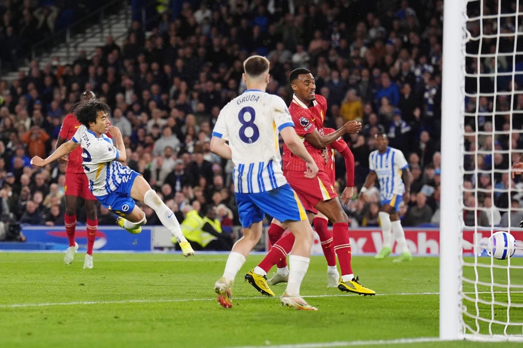 Brighton hạ gục Liverpool sau màn rượt đuổi tỷ số nghẹt thở - 2 Brighton hạ gục Liverpool sau màn rượt đuổi tỷ số nghẹt thở - 2