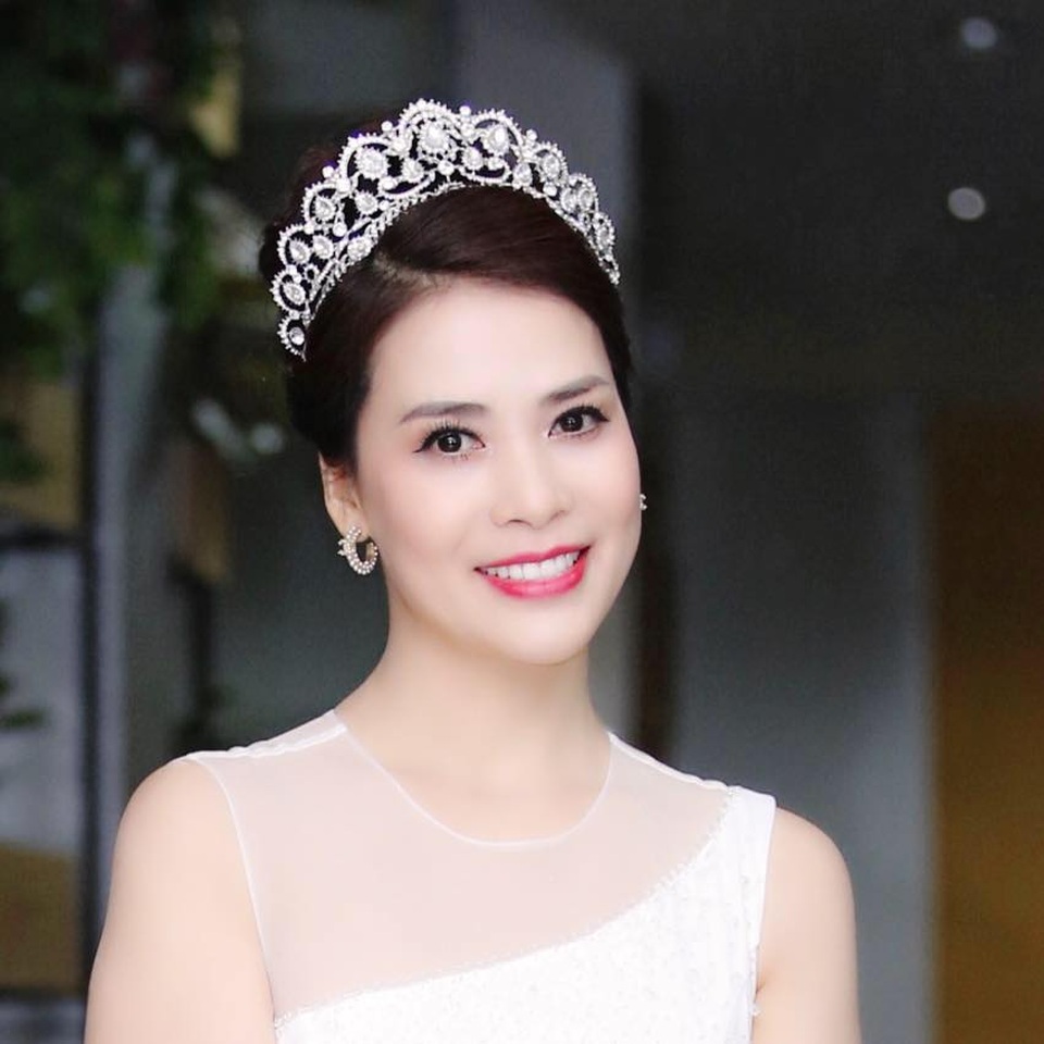 Bạn gái Á hậu kém 17 tuổi được NSƯT Chí Trung công khai, quyến rũ ra sao? - 10