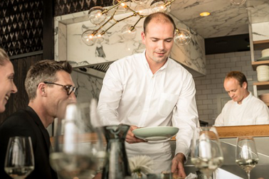 Du học Úc ngành Du lịch Khách sạn: Định cư Úc chưa bao giờ dễ đến thế!