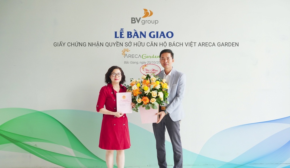 Khu đô thị Bách Việt Lake Garden bàn giao sổ đỏ cho cư dân - 1 Khu đô thị Bách Việt Lake Garden bàn giao sổ đỏ cho cư dân - 1