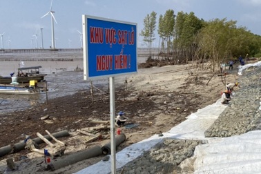 Bạc Liêu ban bố tình huống khẩn cấp sự cố sạt lở đê biển Đông