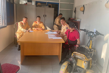 Thanh niên bị tật 2 chân lái xe ba bánh vào đường cao tốc