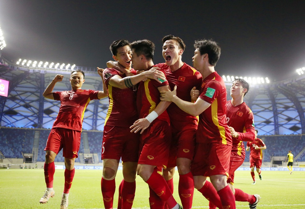 Giấc mơ World Cup: Đội tuyển Việt Nam và bài học từ Thái Lan - 3 Giấc mơ World Cup: Đội tuyển Việt Nam và bài học từ Thái Lan - 3