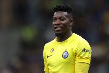 Man Utd không đủ tiền mua thủ môn Andre Onana