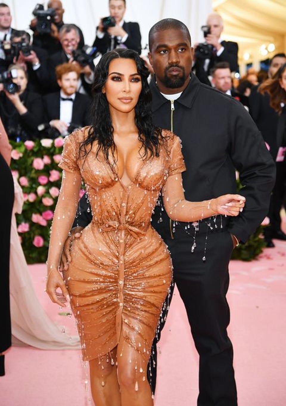 Kim Kardashian khóc khi trò chuyện với chồng trên ô tô - 7 Kim Kardashian khóc khi trò chuyện với chồng trên ô tô - 7