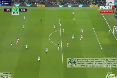 Aguero hoàn tất cú đúp vào lưới Arsenal