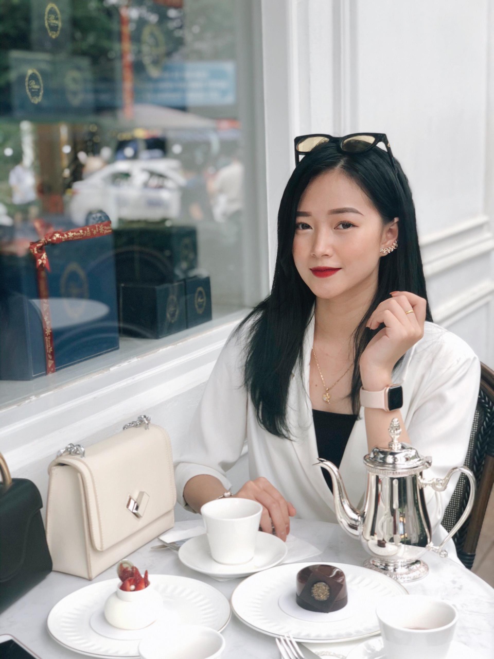 Cựu nữ sinh Học viện Tài chính họ Bế sở hữu nhan sắc làm say đắm lòng người - 2 Cựu nữ sinh Học viện Tài chính họ Bế sở hữu nhan sắc làm say đắm lòng người - 2