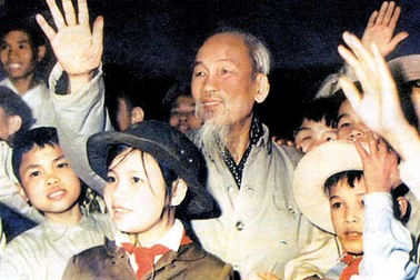 Nhiều hoạt động kỷ niệm 130 năm Ngày sinh Chủ tịch Hồ Chí Minh