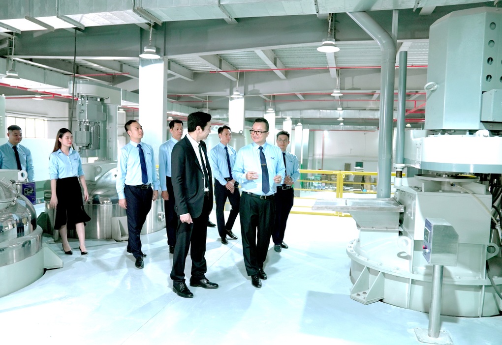 NSND Trung Anh đồng hành cùng chiến dịch Về nhà ăn Tết cùng sơn Pasco - 4