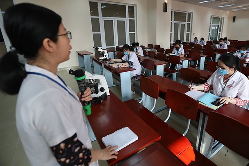 Đại học Y dược TPHCM cho sinh viên học tập trung ngay trong tháng 11 - 1 Đại học Y dược TPHCM cho sinh viên học tập trung ngay trong tháng 11 - 1