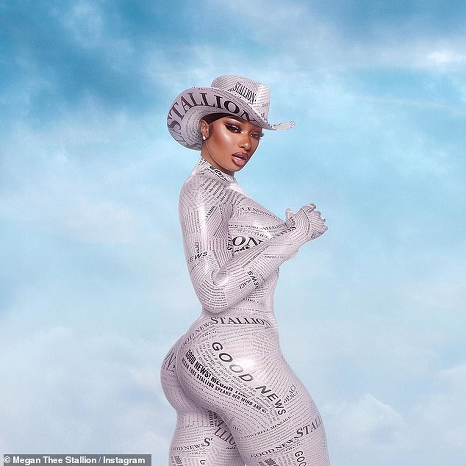 Megan Thee Stallion khoe dáng bốc lửa - 3 Megan Thee Stallion khoe dáng bốc lửa - 3