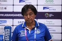 HLV Olympic Nepal: “Tôi nghĩ Nhật Bản mạnh hơn Việt Nam”