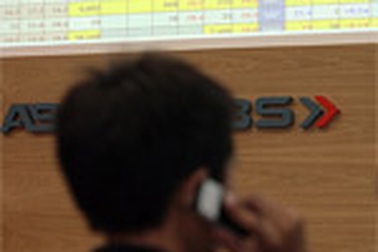 “Cán” mốc 500 điểm trong ngày đầu mở biên độ