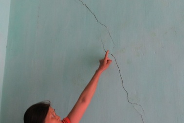 Dân đòi doanh nghiệp bồi thường vì nổ mìn làm nứt nhà