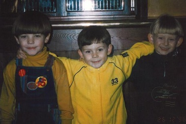 One Direction “gây sốt” khi tung ảnh thuở nhi đồng