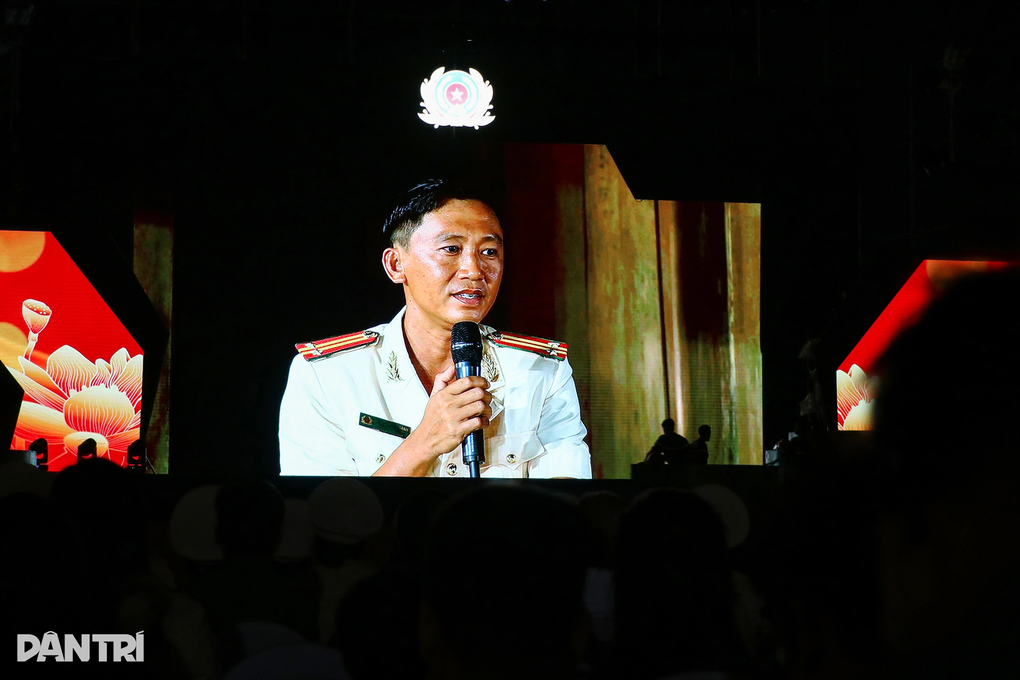 Trung tá công an kể về vụ cứu nạn chưa có tiền lệ dưới hang sâu 300m - 2 Trung tá công an kể về vụ cứu nạn chưa có tiền lệ dưới hang sâu 300m - 2