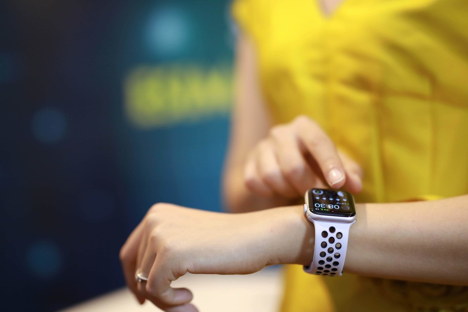 Viettel chính thức ra mắt eSim trên Apple Watch - 2 Viettel chính thức ra mắt eSim trên Apple Watch - 2