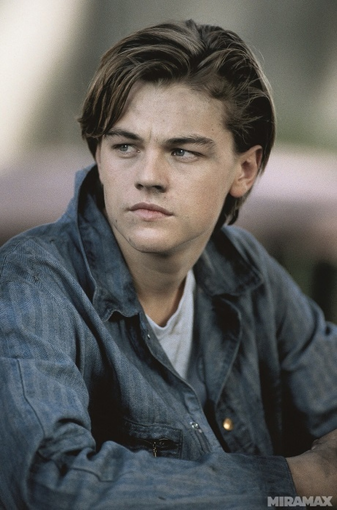 Леонардо в молодости. Leonardo DICAPRIO В молодости. Леонардо ди Каприо в 90-х. Ди Каприо Король 1986. Leonardo DICAPRIO Hairstyle.