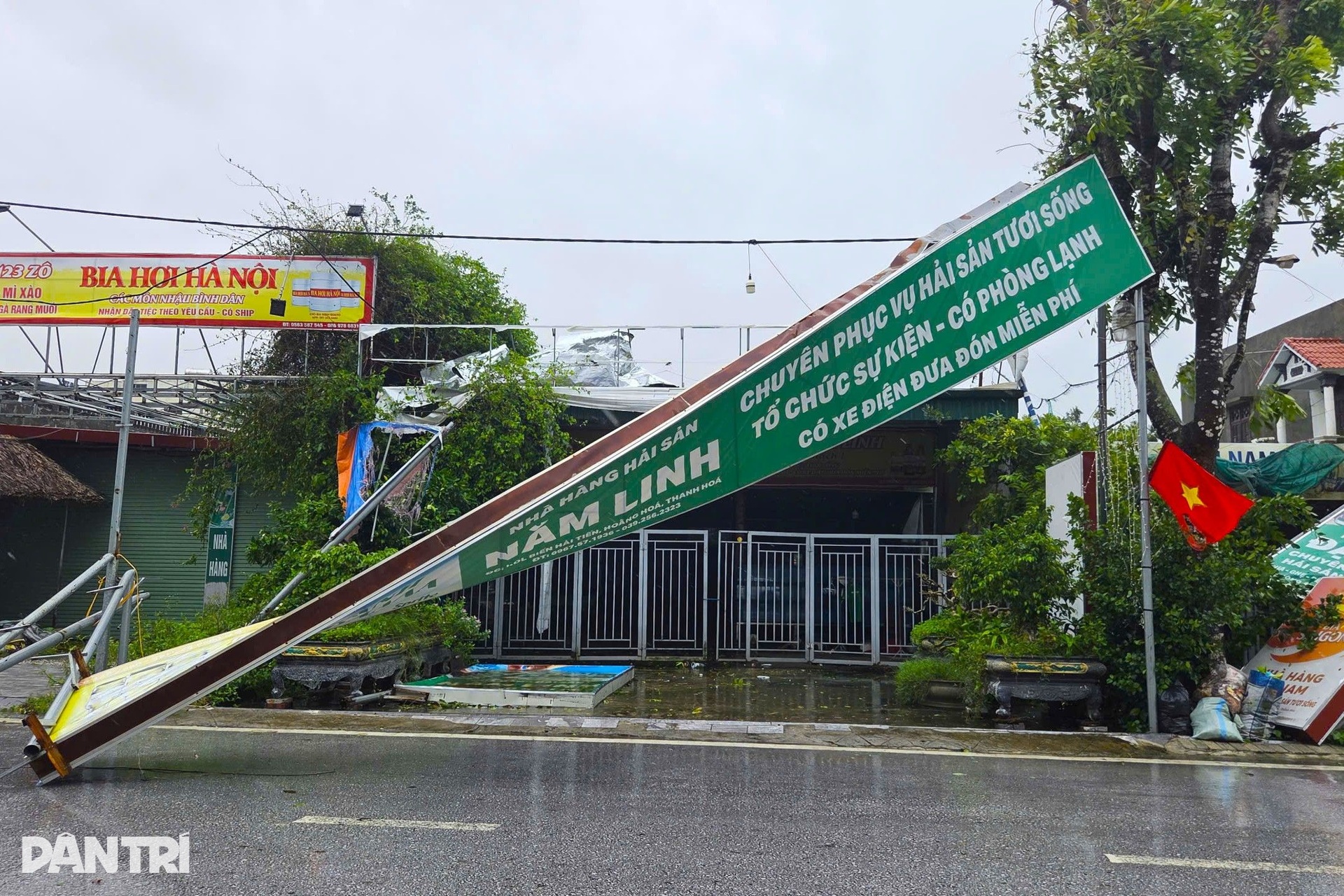 Khu du lịch biển tan hoang sau bão Bualoi - 11 Khu du lịch biển tan hoang sau bão Bualoi - 11