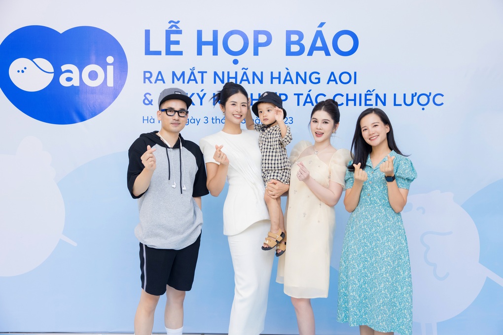 Hoa hậu Ngọc Hân xinh đẹp tại sự kiện ra mắt hệ sinh thái dành cho mẹ và bé - 3 Hoa hậu Ngọc Hân xinh đẹp tại sự kiện ra mắt hệ sinh thái dành cho mẹ và bé - 3