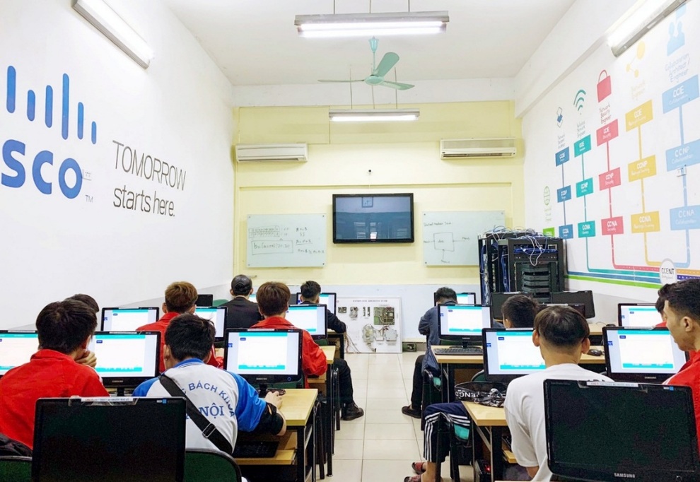 Chuyển sang ngành CNTT - hướng đi mới trong mùa dịch Covid-19 - 4 Chuyển sang ngành CNTT - hướng đi mới trong mùa dịch Covid-19 - 4