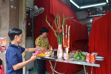 Cúng tiễn ông bà ngày mùng 3 Tết