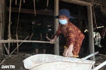 "Lũ làm hư hỏng tất cả, người dân không còn thứ gì để ăn!"