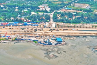 San lấp biển bằng công nghệ tái sinh bền vững, bảo vệ môi trường tại Vinhomes Green Paradise