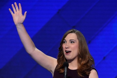 Người chuyển giới đầu tiên trong lịch sử Mỹ trở thành nghị sĩ bang