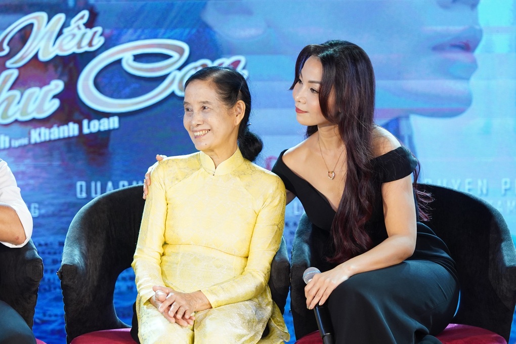 Khánh Loan mời hai bà mẹ quốc dân đóng MV, khán giả vừa xem vừa khóc - 3 Khánh Loan mời hai bà mẹ quốc dân đóng MV, khán giả vừa xem vừa khóc - 3