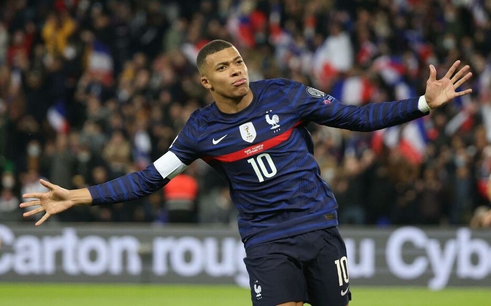 Tiền đạo Mbappe đi vào lịch sử đội tuyển Pháp sau cú poker hoàn hảo - 1 Tiền đạo Mbappe đi vào lịch sử đội tuyển Pháp sau cú poker hoàn hảo - 1