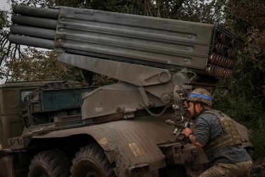 Nga dựng "phòng tuyến lửa" nhiều lớp, chặn đà tiến công của Ukraine