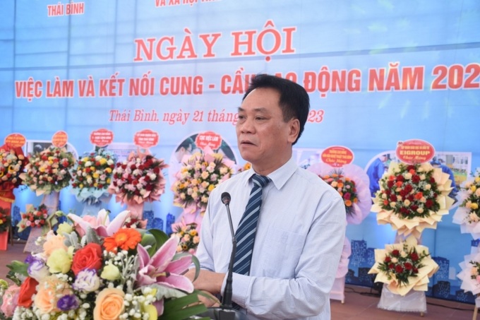 Ông Tào Bằng Huy - Phó Cục trưởng Cục Việc làm, Bộ LĐ-TB&XH, phát biểu tại Ngày hội.