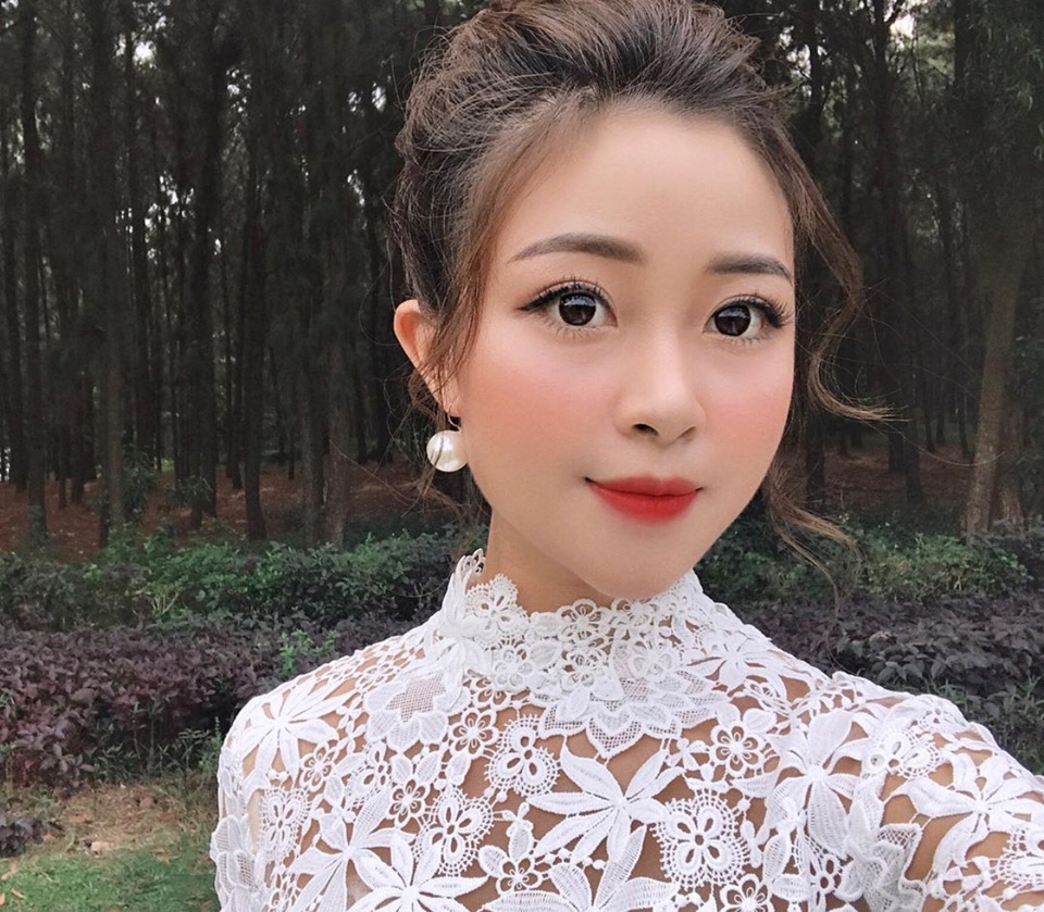 Cầu thủ Phan Văn Đức lần đầu công khai bạn gái hot girl giữa tin đồn sắp kết hôn - 2 Cầu thủ Phan Văn Đức lần đầu công khai bạn gái hot girl giữa tin đồn sắp kết hôn - 2