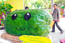 Trái cây khổng lồ, độc lạ thế giới xuất hiện tại TPHCM