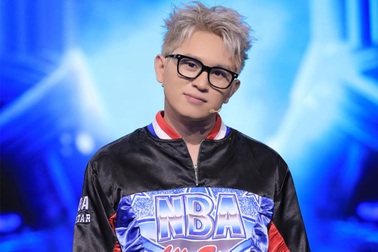 Bóc đồ B Ray tại "Rap Việt": Thuê 3 stylist, đeo đồng hồ 1,4 tỷ đồng