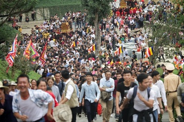 Tạm dừng Lễ khai hội chùa Tam Chúc và lễ khai mạc Lễ hội đền Trần - Thái Bình