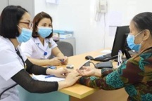 Hỗ trợ kinh phí chữa bệnh cho người dân tộc thiểu số vùng khó khăn