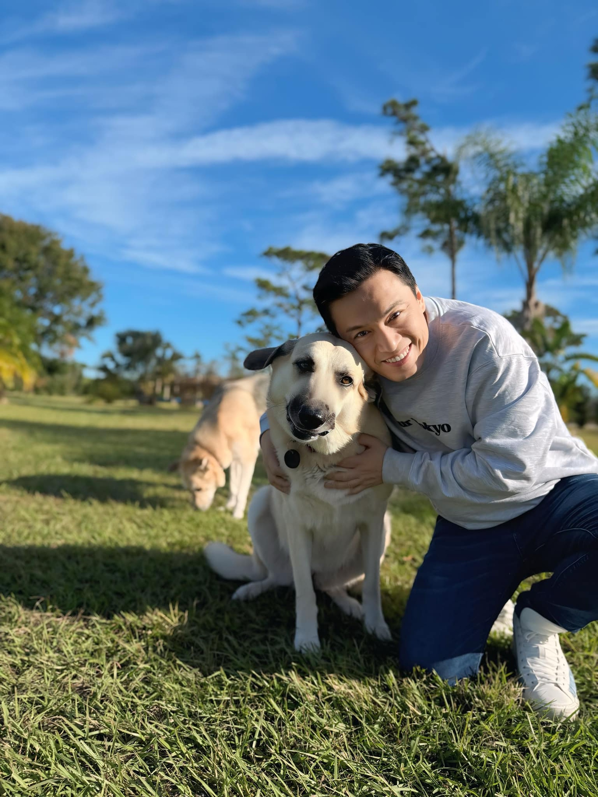 Lam Trường làm cha lần 3 ở tuổi 51, hôn nhân viên mãn bên vợ trẻ - 12