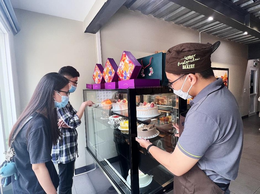 Thị trường quà tết 2023: Đa dạng sản phẩm thương hiệu Việt - 1 Thị trường quà tết 2023: Đa dạng sản phẩm thương hiệu Việt - 1