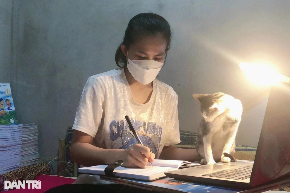 Hai cô giáo vùng cao tình nguyện đi cách ly tập trung cùng học sinh - 1 Hai cô giáo vùng cao tình nguyện đi cách ly tập trung cùng học sinh - 1