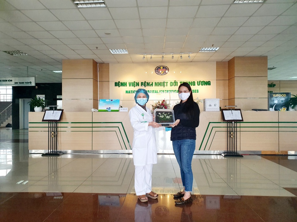 Chạy đua 24h để hoàn thành 200 chiếc bánh tặng y bác sĩ dịp Quốc khánh - 14 Chạy đua 24h để hoàn thành 200 chiếc bánh tặng y bác sĩ dịp Quốc khánh - 14
