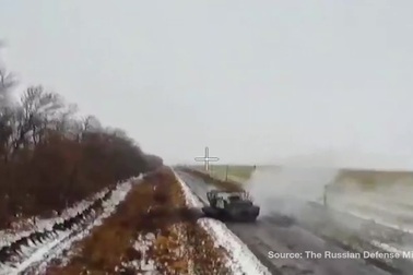 UAV Nga khai hỏa, bắn cháy xe tăng Mỹ cấp cho Ukraine ở Kursk