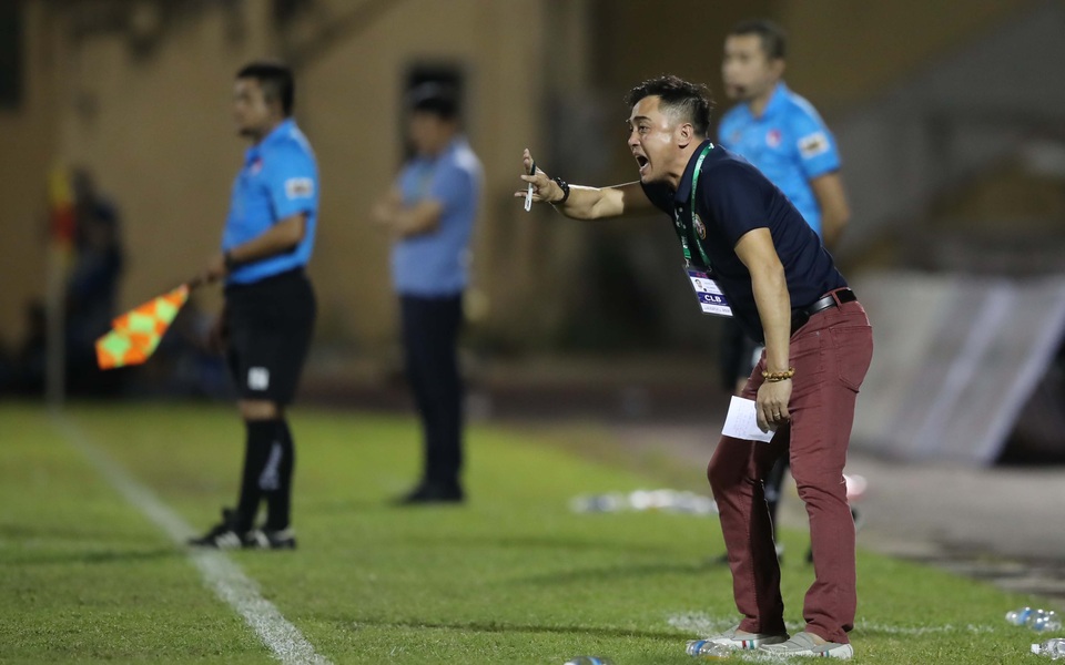 Tham vọng vô địch V-League của Kiatisuk gặp thách thức từ thế hệ vàng - 2 Tham vọng vô địch V-League của Kiatisuk gặp thách thức từ thế hệ vàng - 2