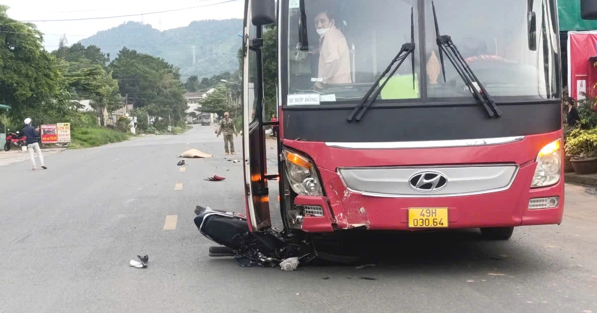 Tài xế lái ô tô khách lấn đường, tông người đi xe máy tử vong