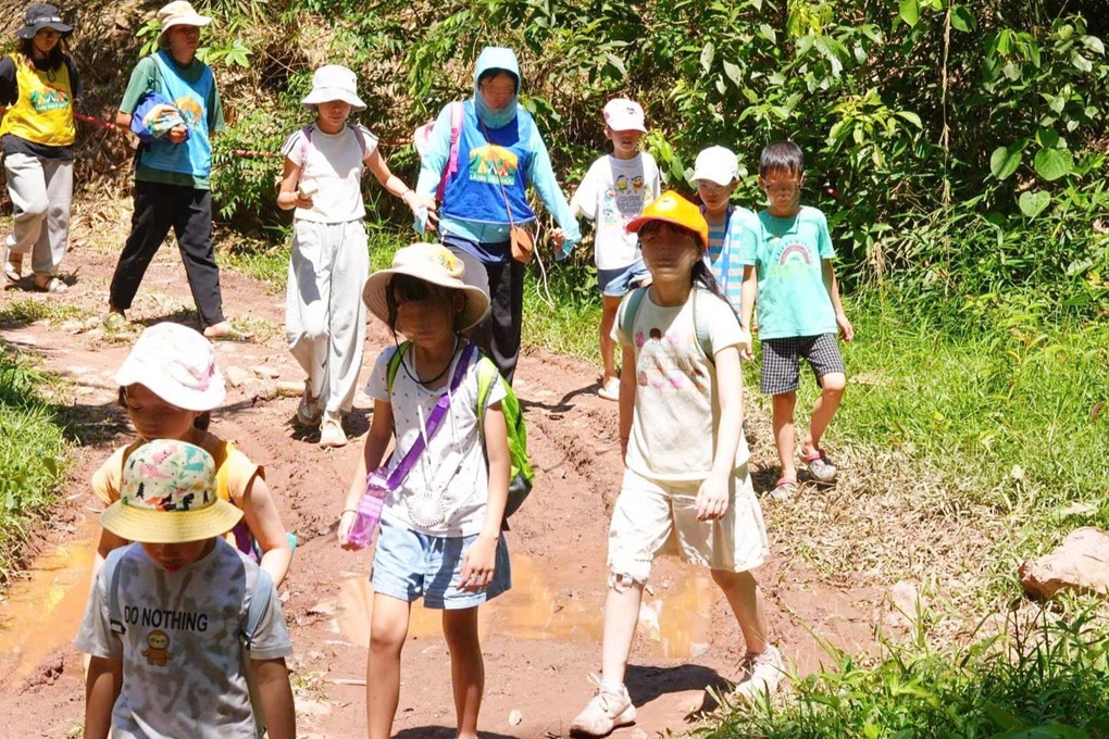 Cuốn nhật ký khiến bà mẹ ở Hà Nội thắt lòng khi con trở về từ trại hè - 3 Cuốn nhật ký khiến bà mẹ ở Hà Nội thắt lòng khi con trở về từ trại hè - 3