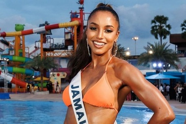 Sự cố bất ngờ tại bán kết Hoa hậu Hoàn vũ 2025, một thí sinh phải nhập viện