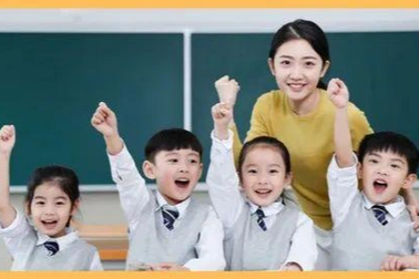 Trung tâm Kết Nối Gia Sư: Kết nối tri thức thế hệ mới