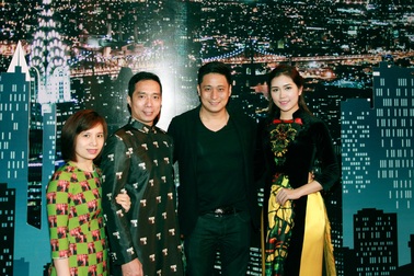 Vợ chồng Minh Tiệp tái xuất rạng rỡ